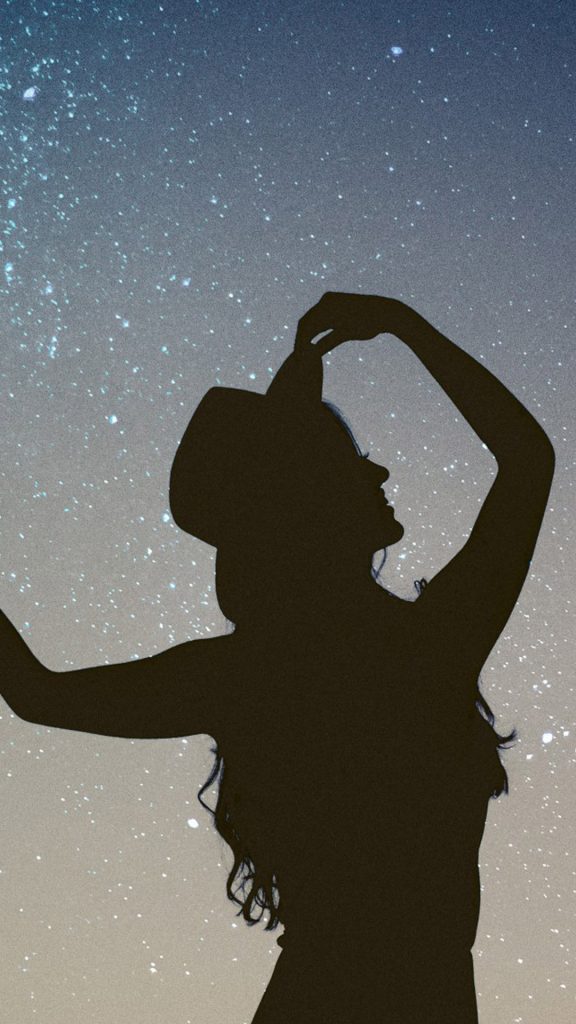 Silhouette Girl Starry Sky Free 4K Ultra HD Mobile Wallpaper