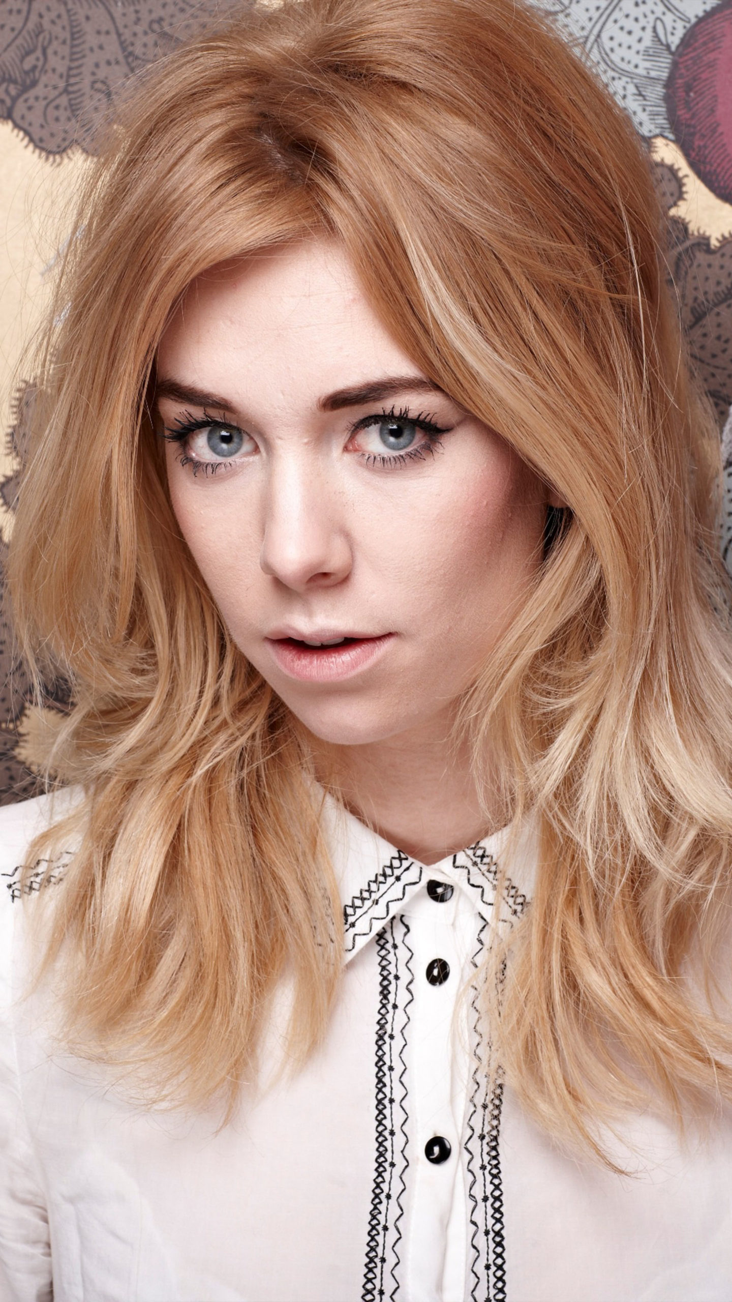 Vanessa Kirby 2020 Photoshoot 4K Ultra HD Mobile Wallpaper