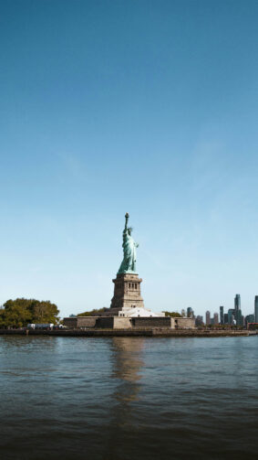 Statue of Liberty On Liberty Island New York City 4K Ultra HD Mobile Wallpaper