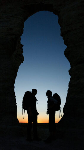 Couple Hiking Sunset Silhouette 4K Ultra HD Mobile Phone Wallpaper