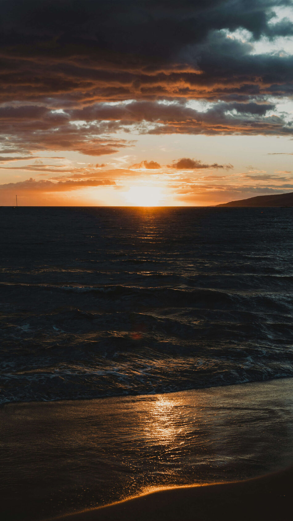 Golden Sunset Sea Clouds Evening 4K Ultra HD Mobile Phone Wallpaper