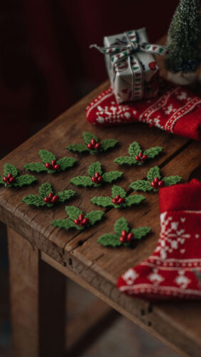 Green Leaves Christmas Decoration Red Woolen Socks 4K Ultra HD Mobile Phone Wallpaper