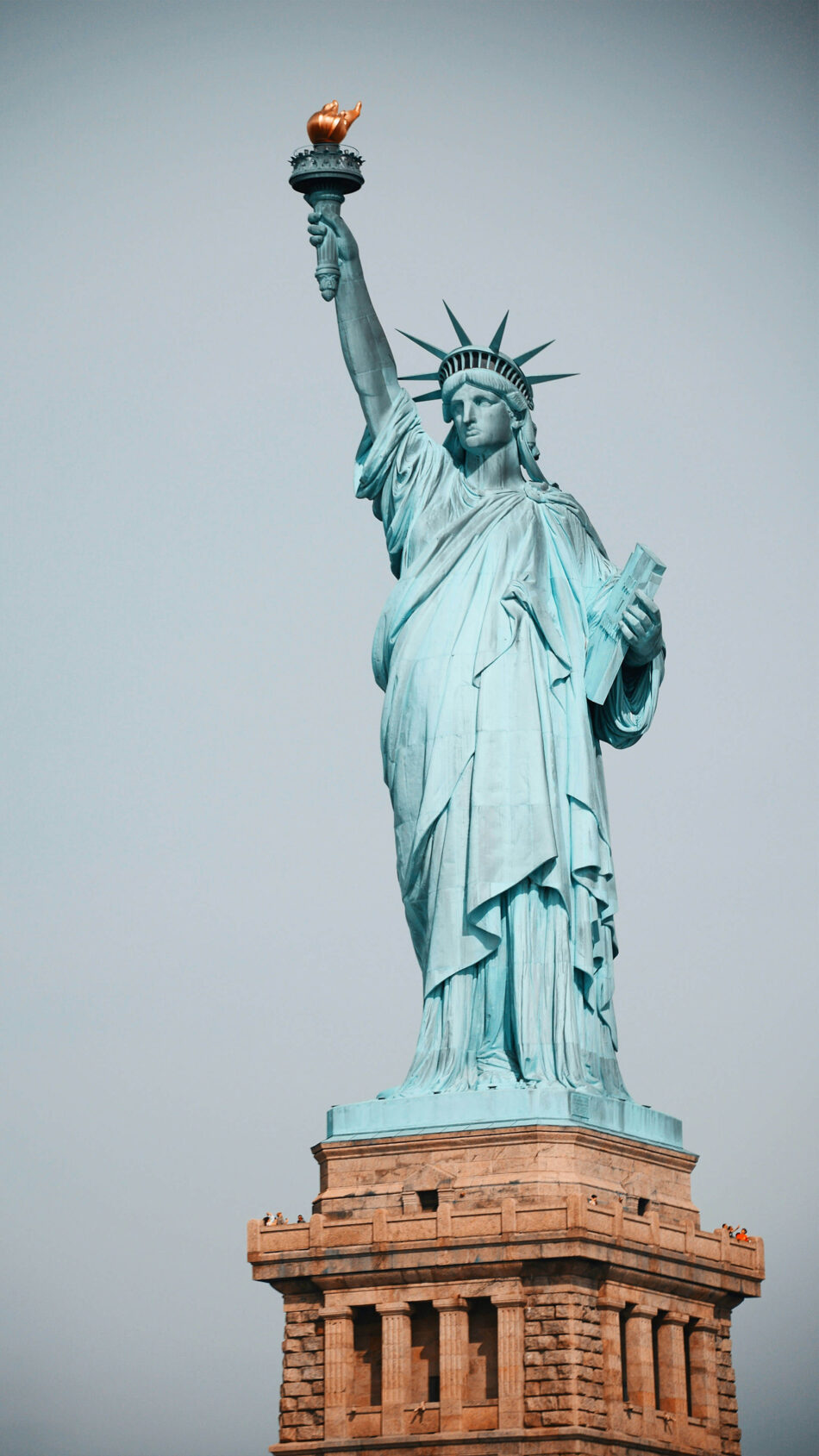 Statue of Liberty 2024 4K Ultra HD Mobile Phone Wallpaper